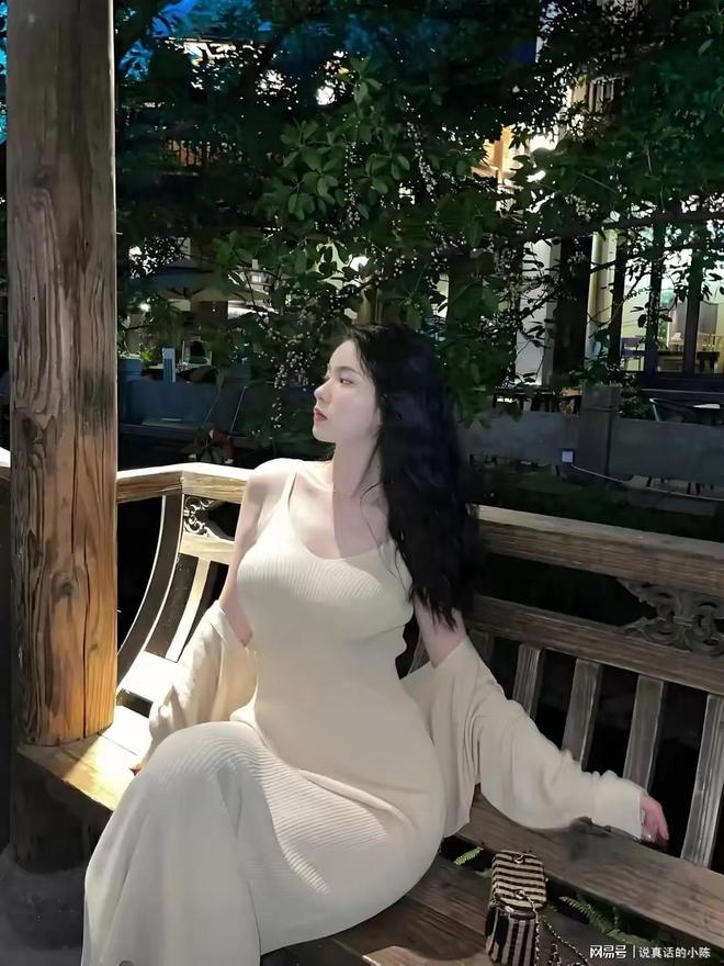 样穿着谁看了不迷糊网友：顶不住麻将胡了2试玩网站人间水蜜桃这(图3)